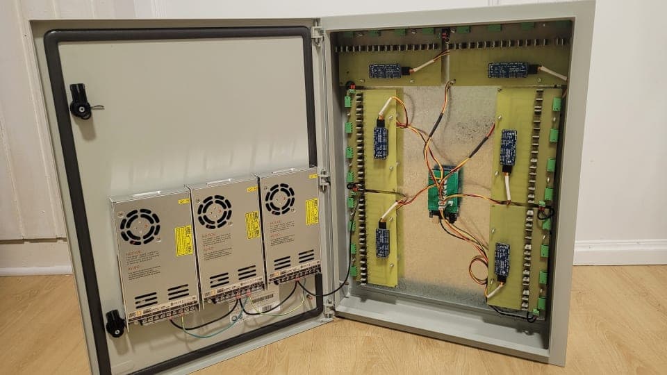 Fuerza Bruta secondary image