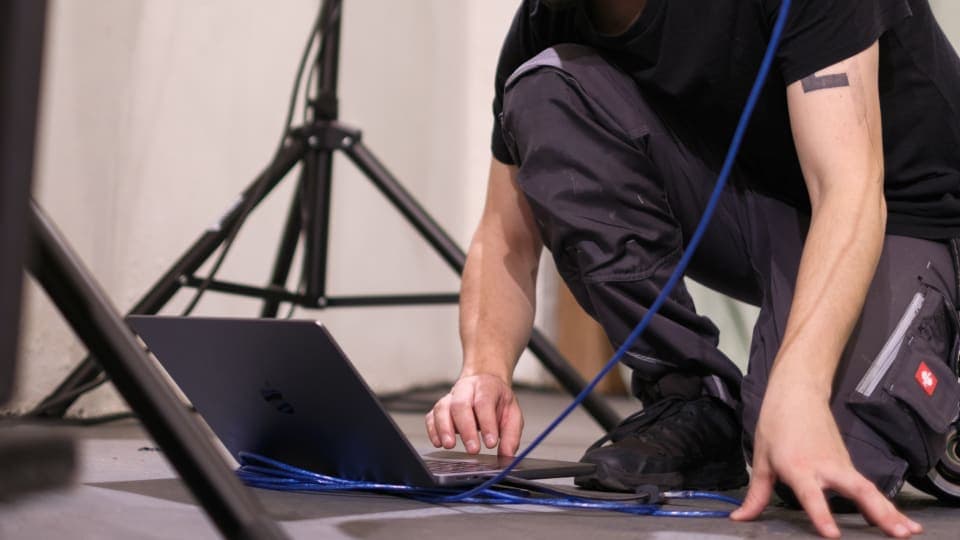 85 Balas secondary image